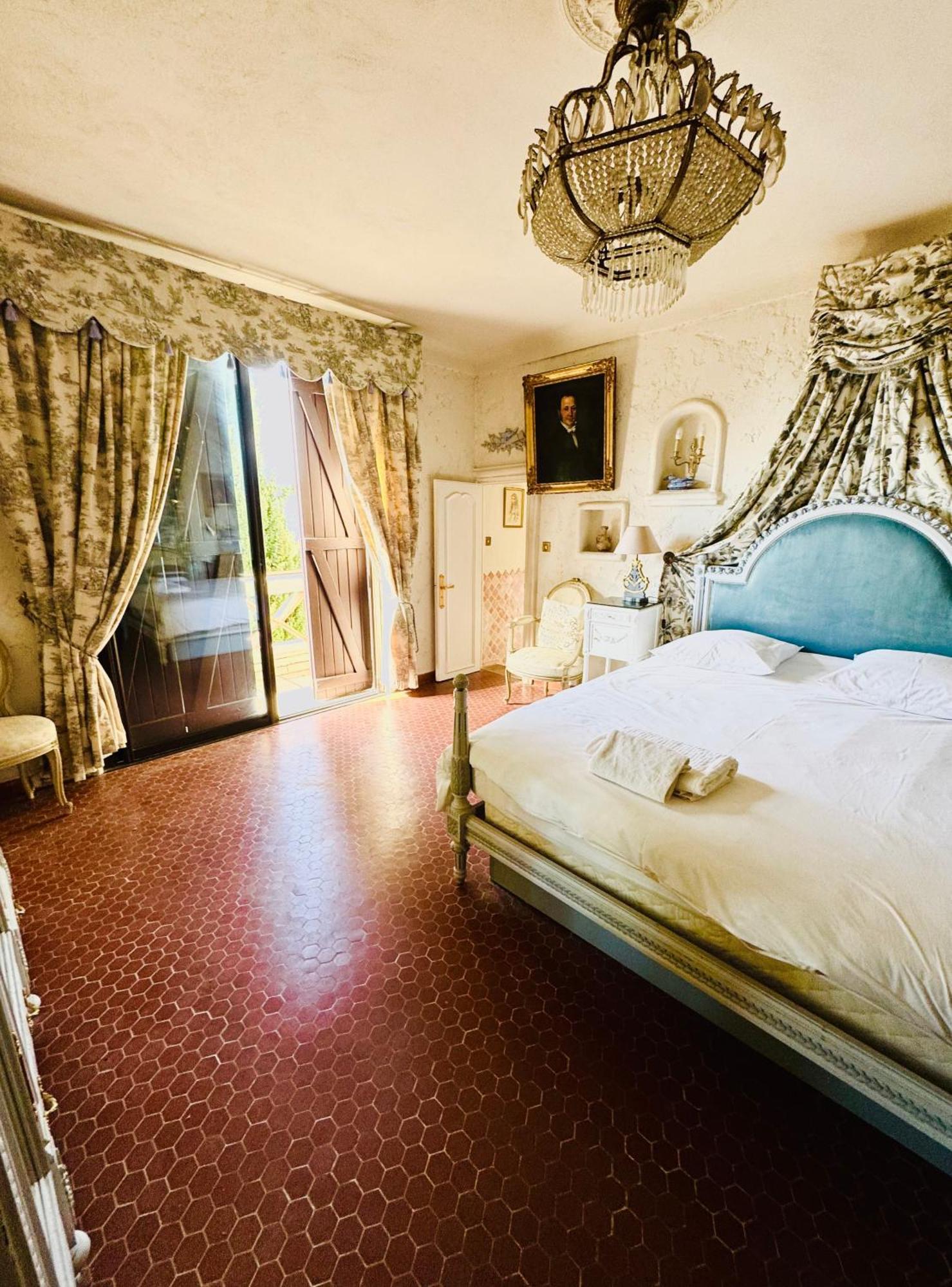 Somptuous Exotic In Villa *
